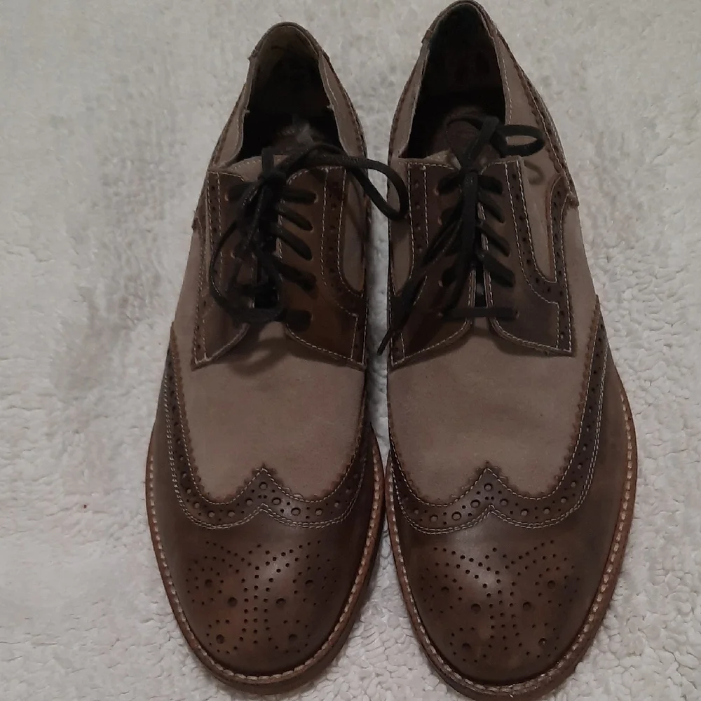Vince Camuto Two-Tone Brown Oxford Shoes